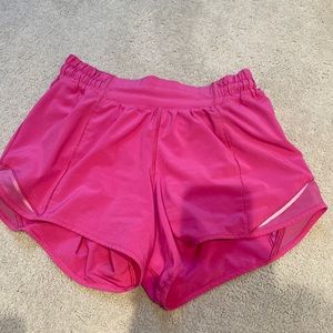 lululemon sonic pink shorts hottie hot 4”